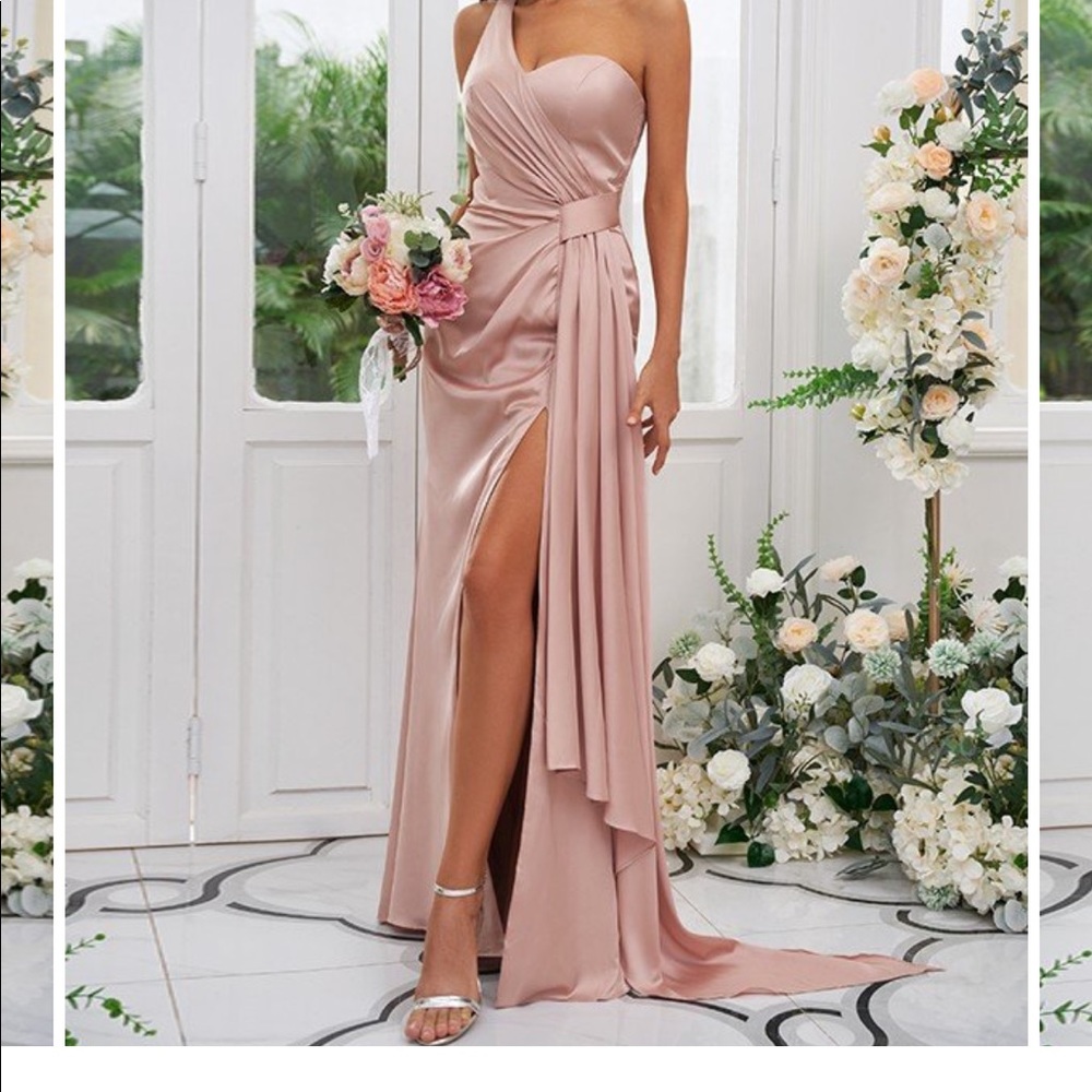 BLUSH NWT BRIDESMAID/PROM DRESS